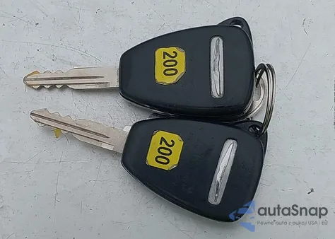 2012 Chrysler 200 Lx из США, поврежденный, VIN 1C3CCBAB9CN282537